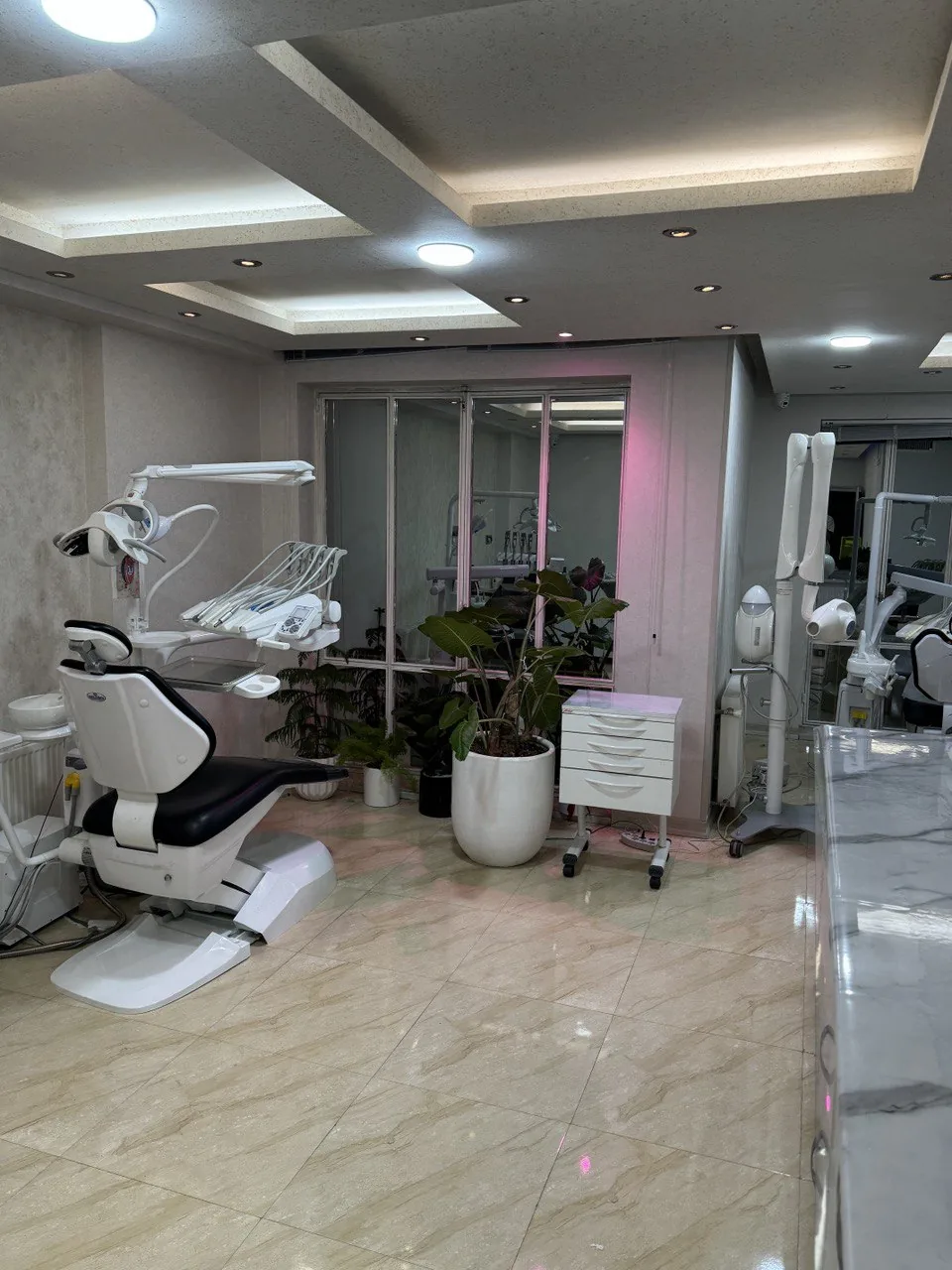 مطب دندان پزشکی دکتر علی آقائی - تصویر 2