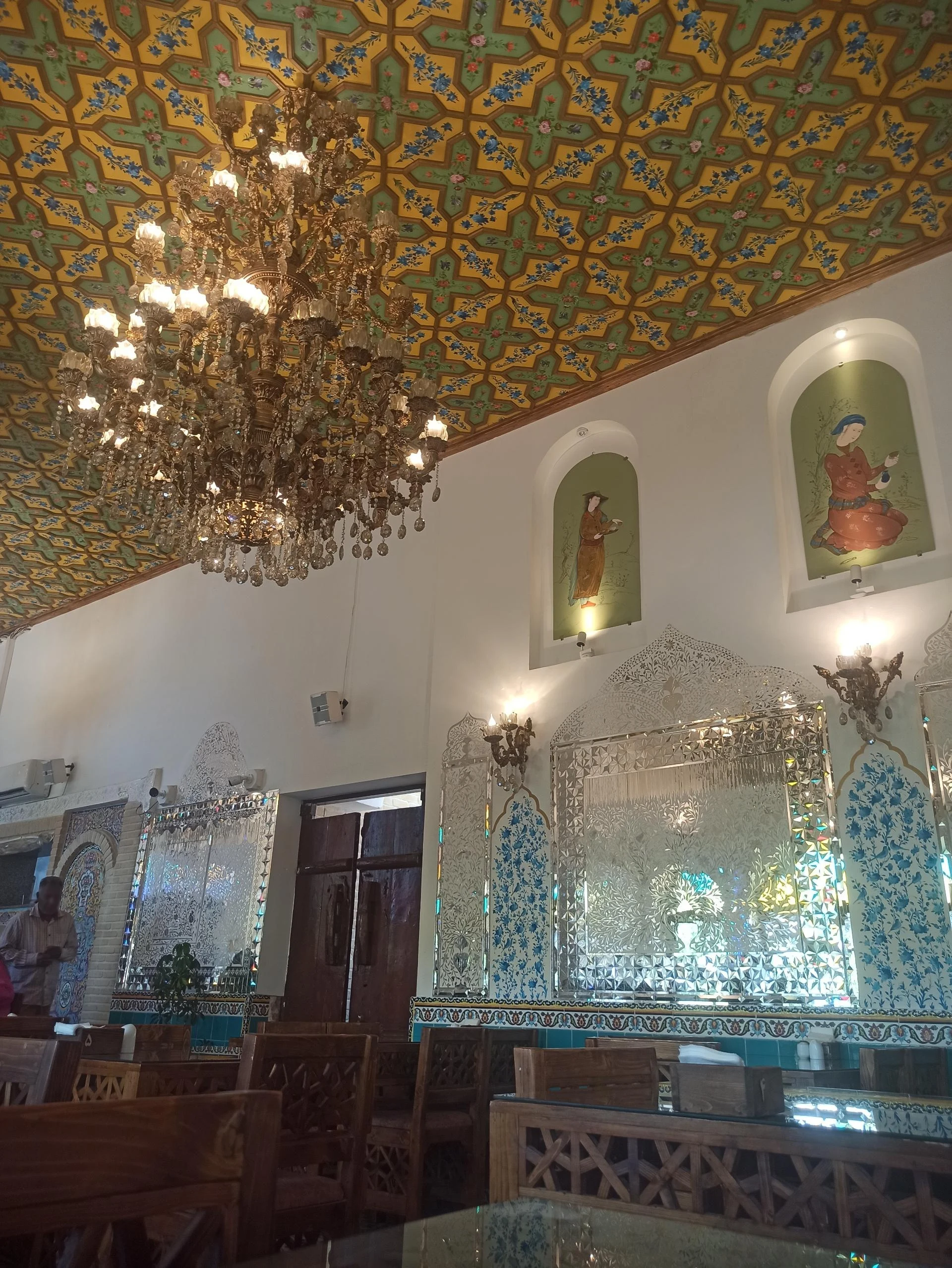 کافه رستوران شیراز
