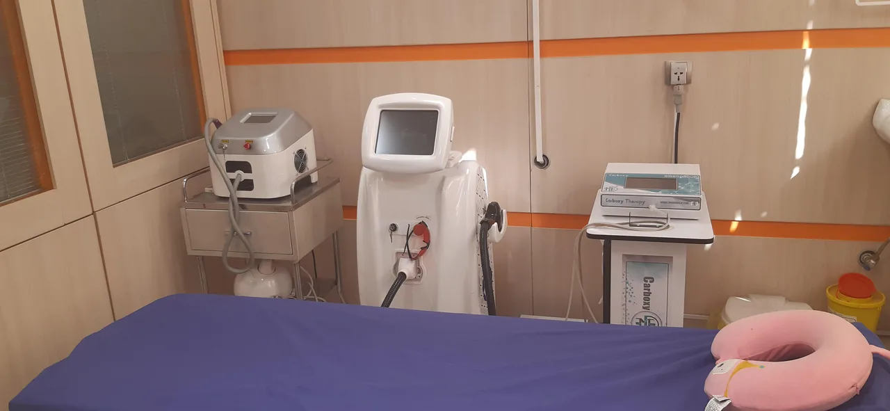 کلینیک زیبایی و طب سنتی راد
