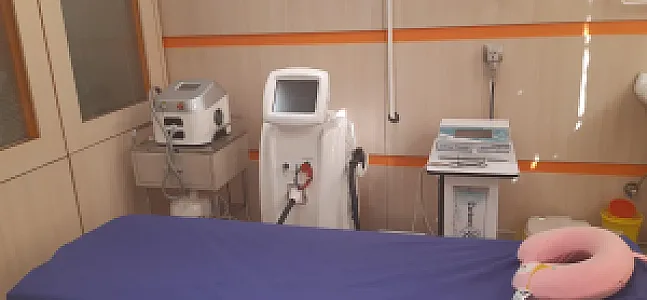 کلینیک زیبایی و طب سنتی راد