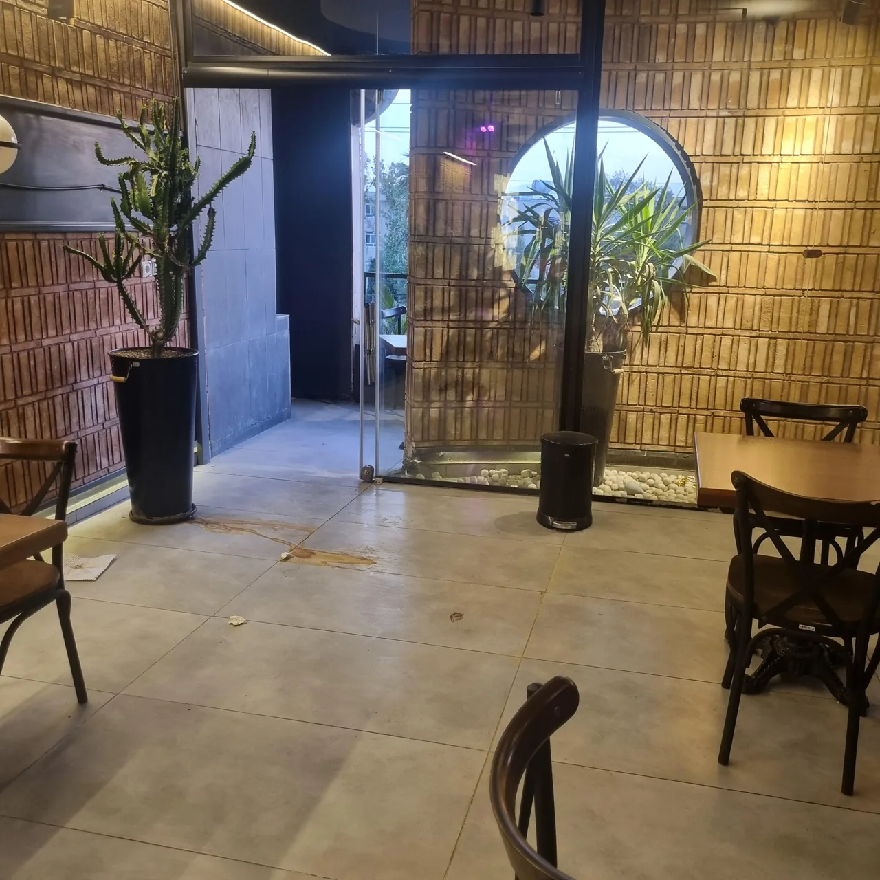 ایران برگر شعبه بلوار مدرس - تصویر 3
