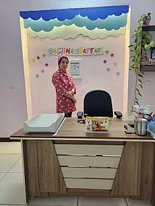دکتر مینا غفاری متخصص کودکان و نوجوانان
