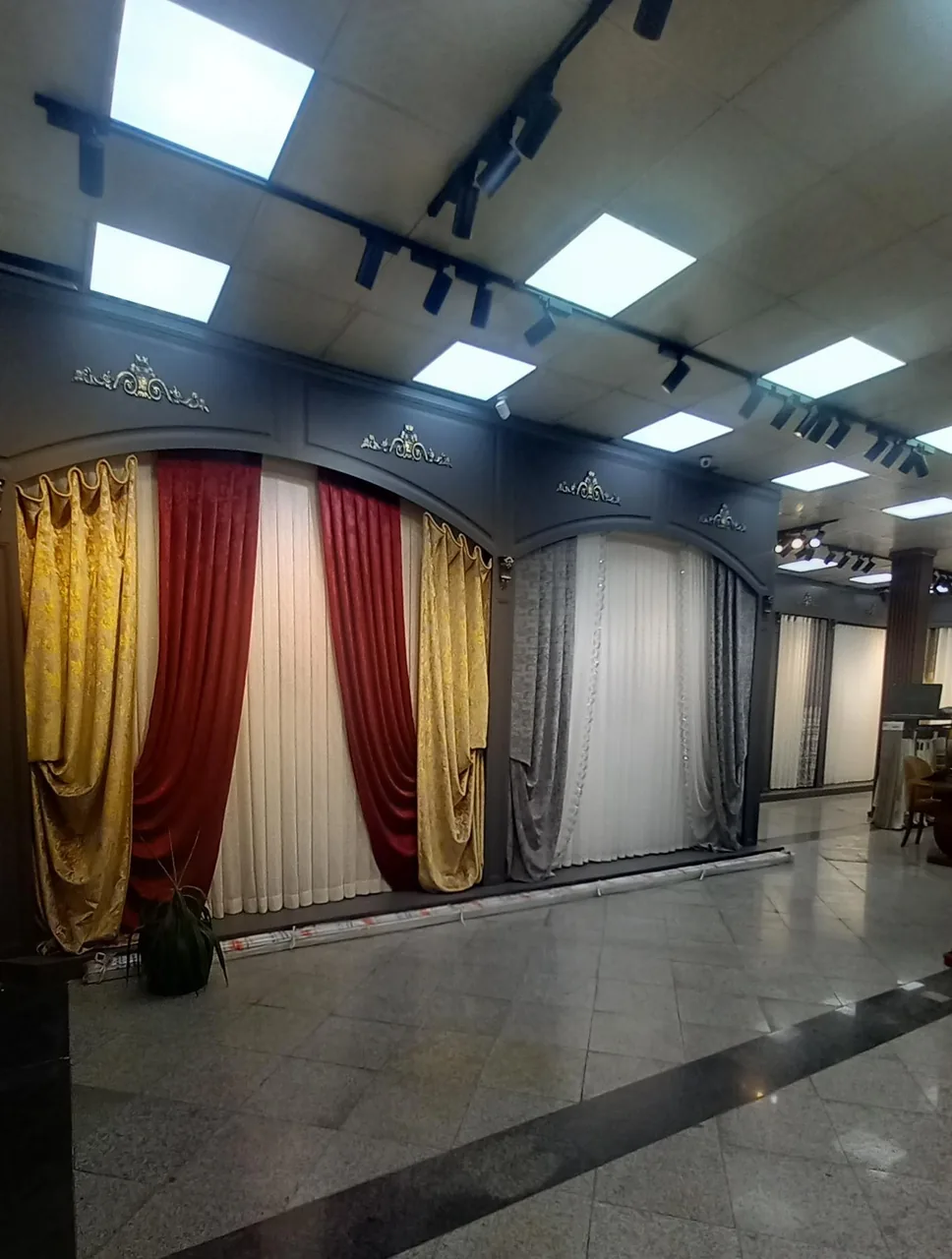 پرده رویال
