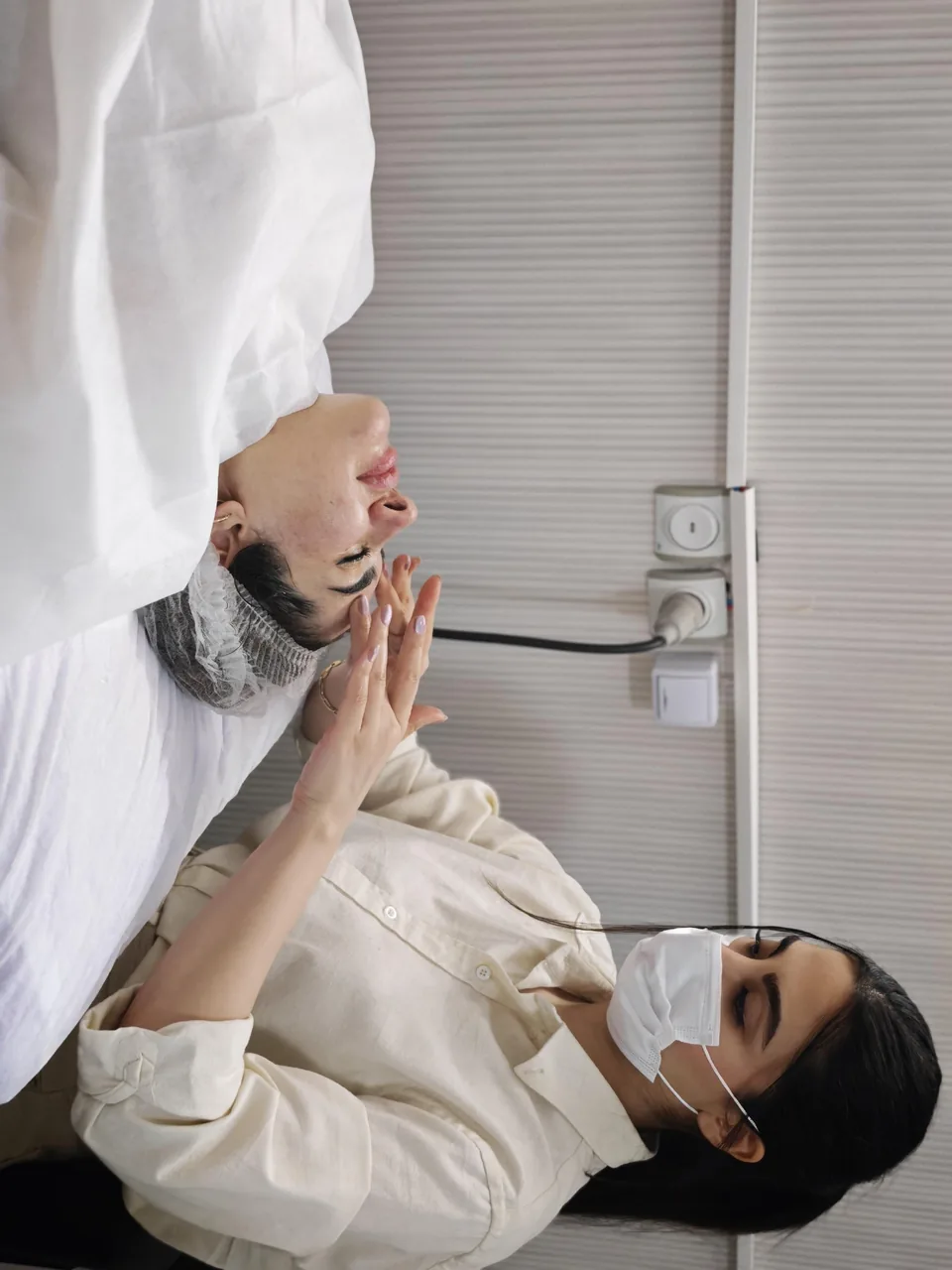 مطب دکترنگار کوچکی