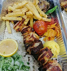 داروخانه دکتر شیوا و شهرزاد پرخیده