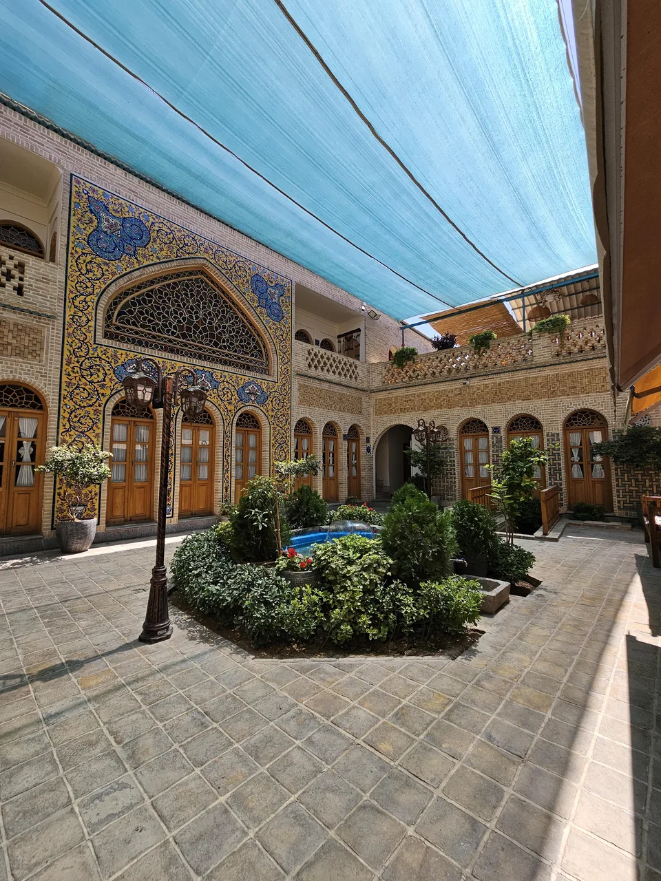 هتل سنتی گل آرا