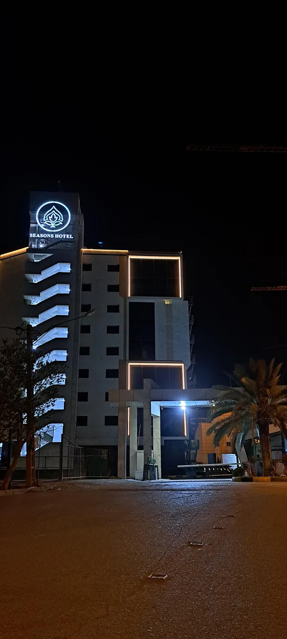 رستوران هتل‌سیزنز - تصویر 4