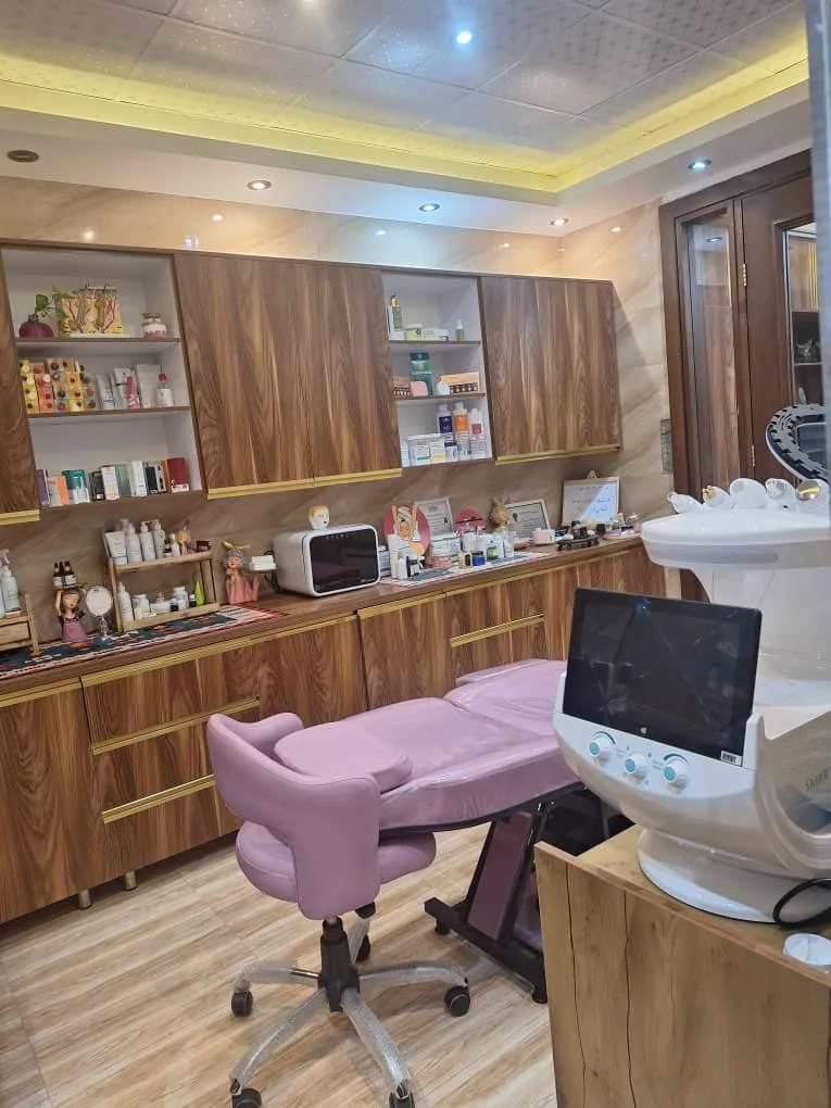 فیشیال و پاکسازی پوست دلانا