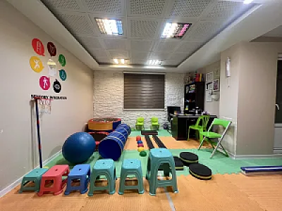 کلینیک کاردرمانی و گفتاردرمانی آینده