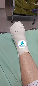 کلینیک زخم و استومی بنفشه