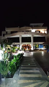 مرکز آب درمانی نیایش