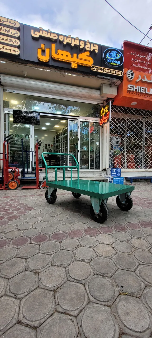 چرخ و قرقره کیهان - تصویر 3