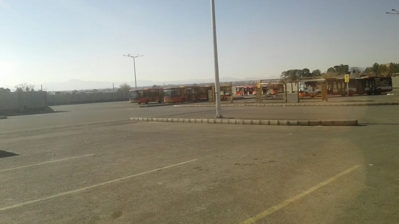 ترمینال اتوبوس ها - تصویر 2