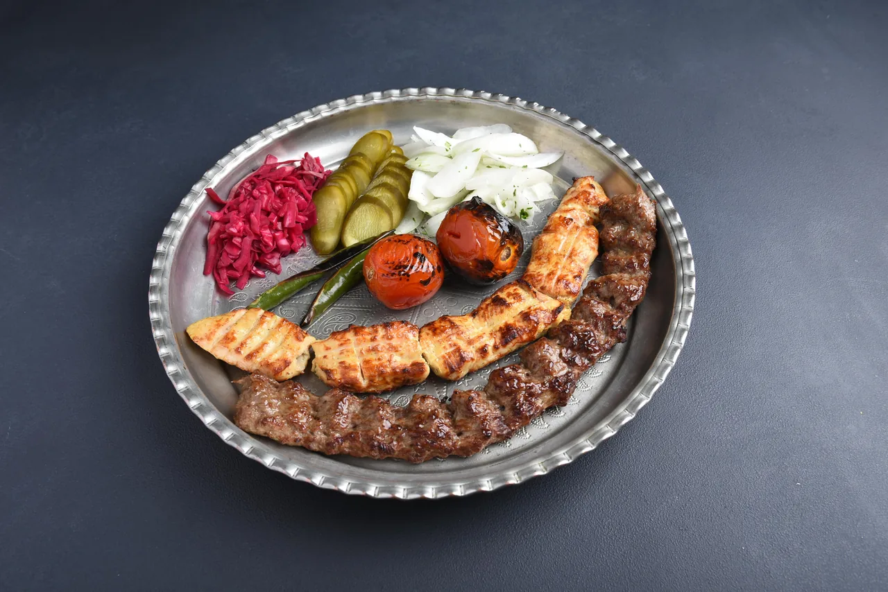 کترینگ طاها (شعبه حصارک)
