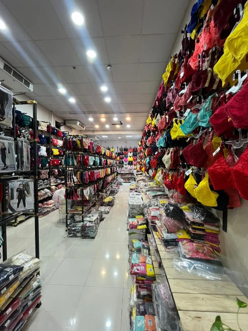فروشگاه پوشاک تیارا - تصویر 2