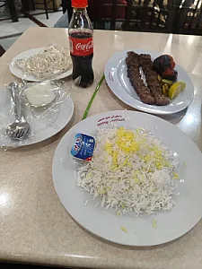 رستوران عموحسین