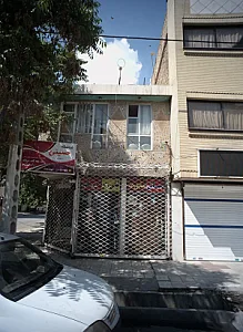 فروشگاه پوشاک