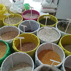 فروشگاه عطاری و خشکبار کریمی