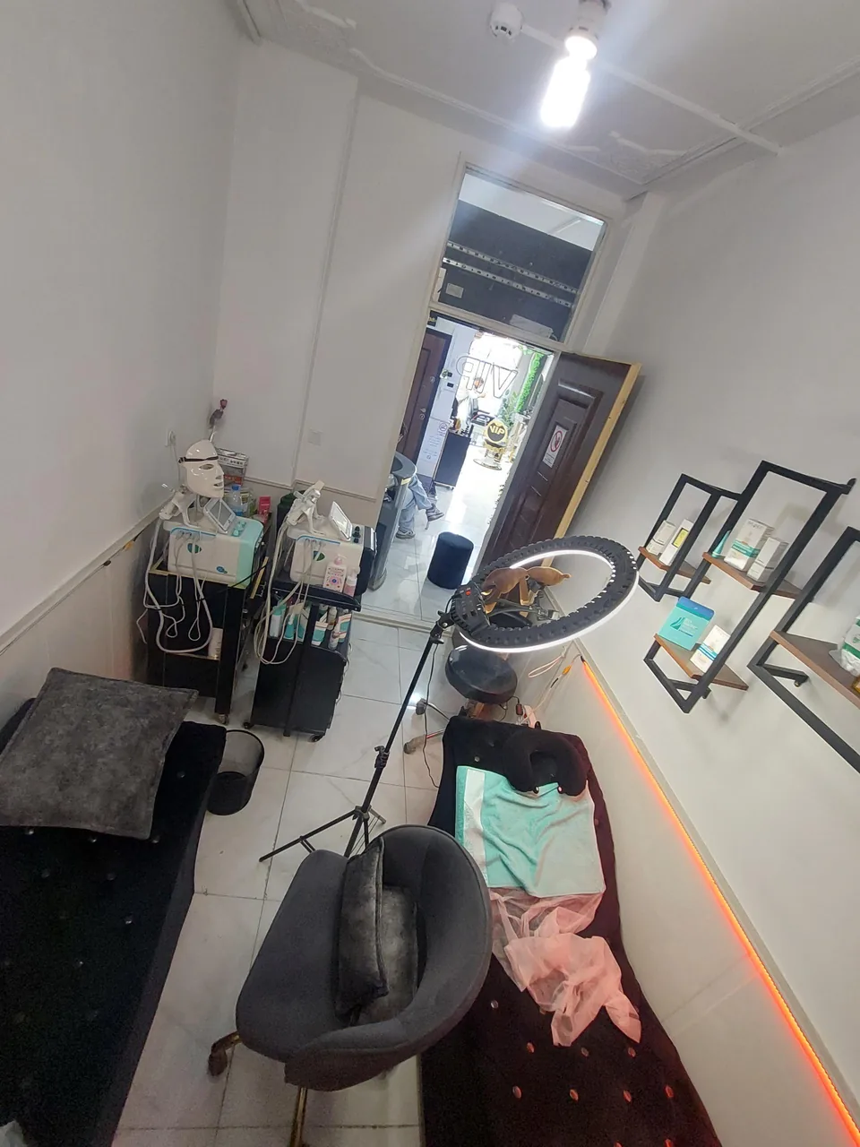 آرایشگاه مردانه طلا - تصویر 2