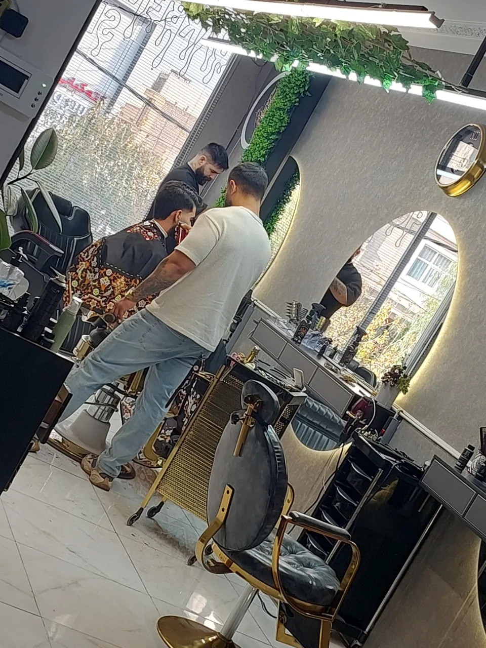 آرایشگاه مردانه طلا - تصویر 5