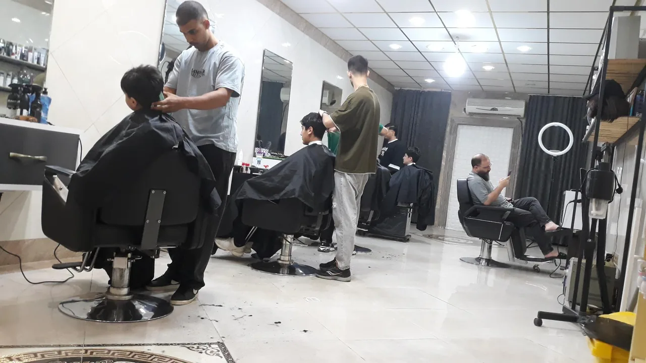 آرایشگاه هشت - تصویر 3