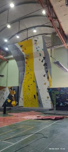 مجموعه ورزشی AGC