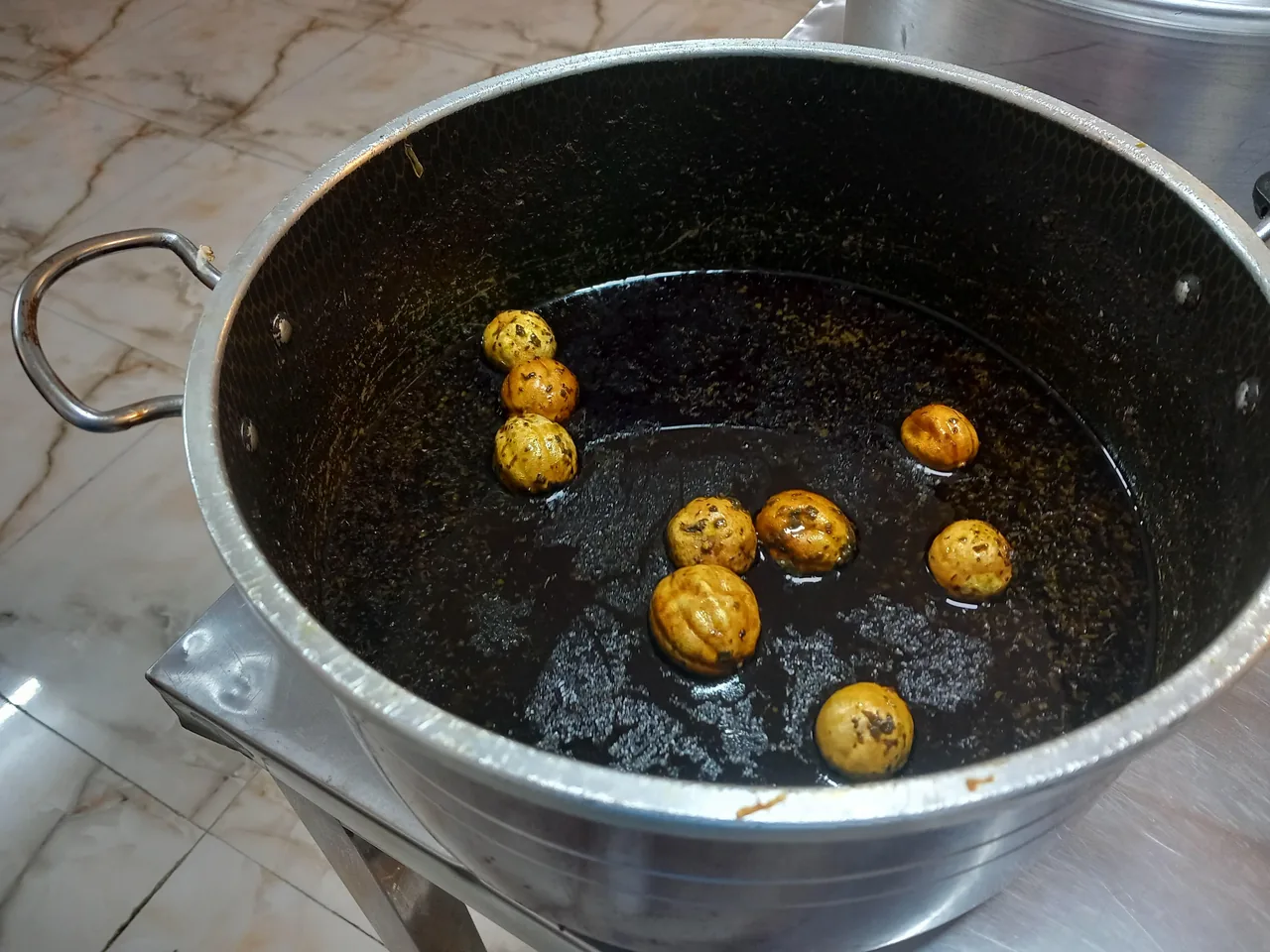 تهیه غذای سورنا