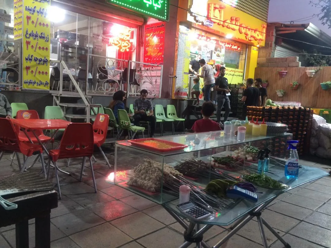 کباب و جیگر سرای شهرام - تصویر 2