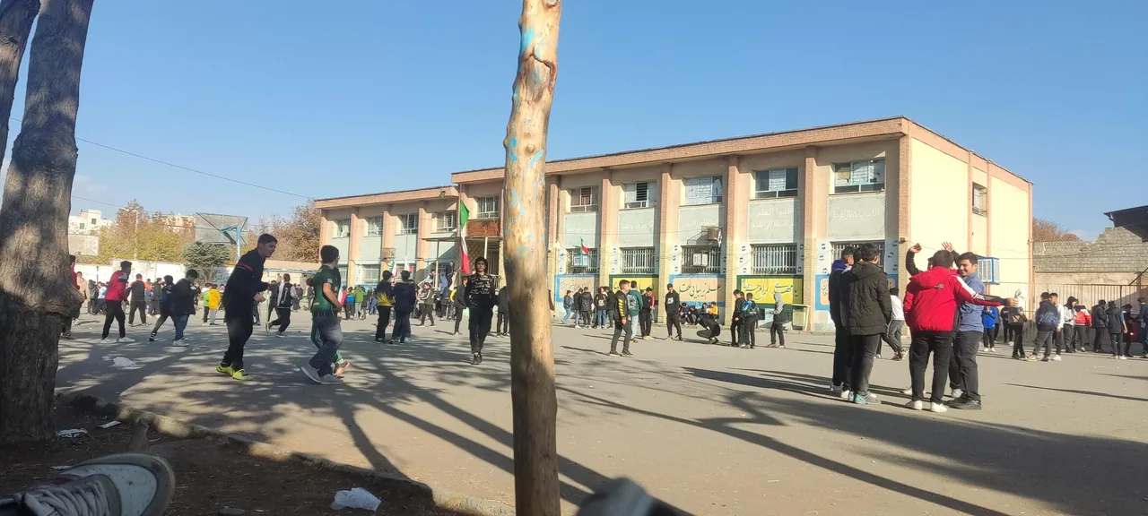 دبیرستان شیخ مفید