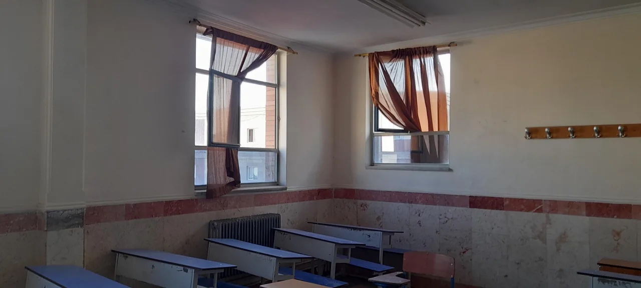 دبیرستان نمونه دولتی شهیدشیرودی
