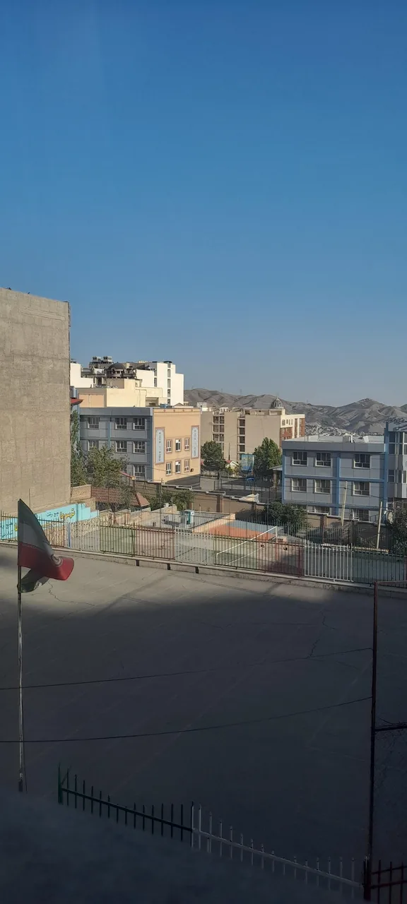دبیرستان نمونه دولتی شهیدشیرودی - تصویر 4