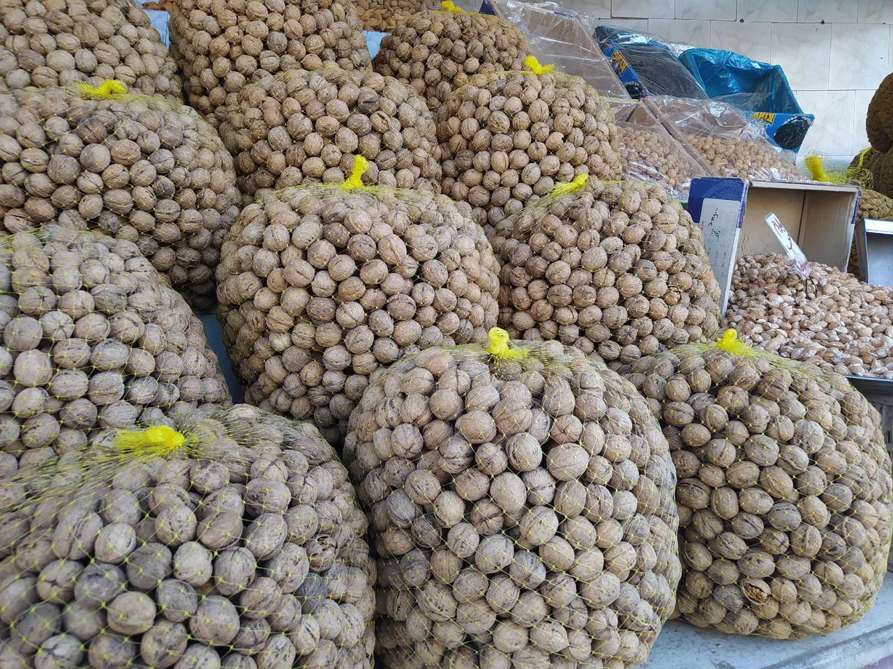 عمده و جزئی فروشی گردو در اصفهان - تصویر 2