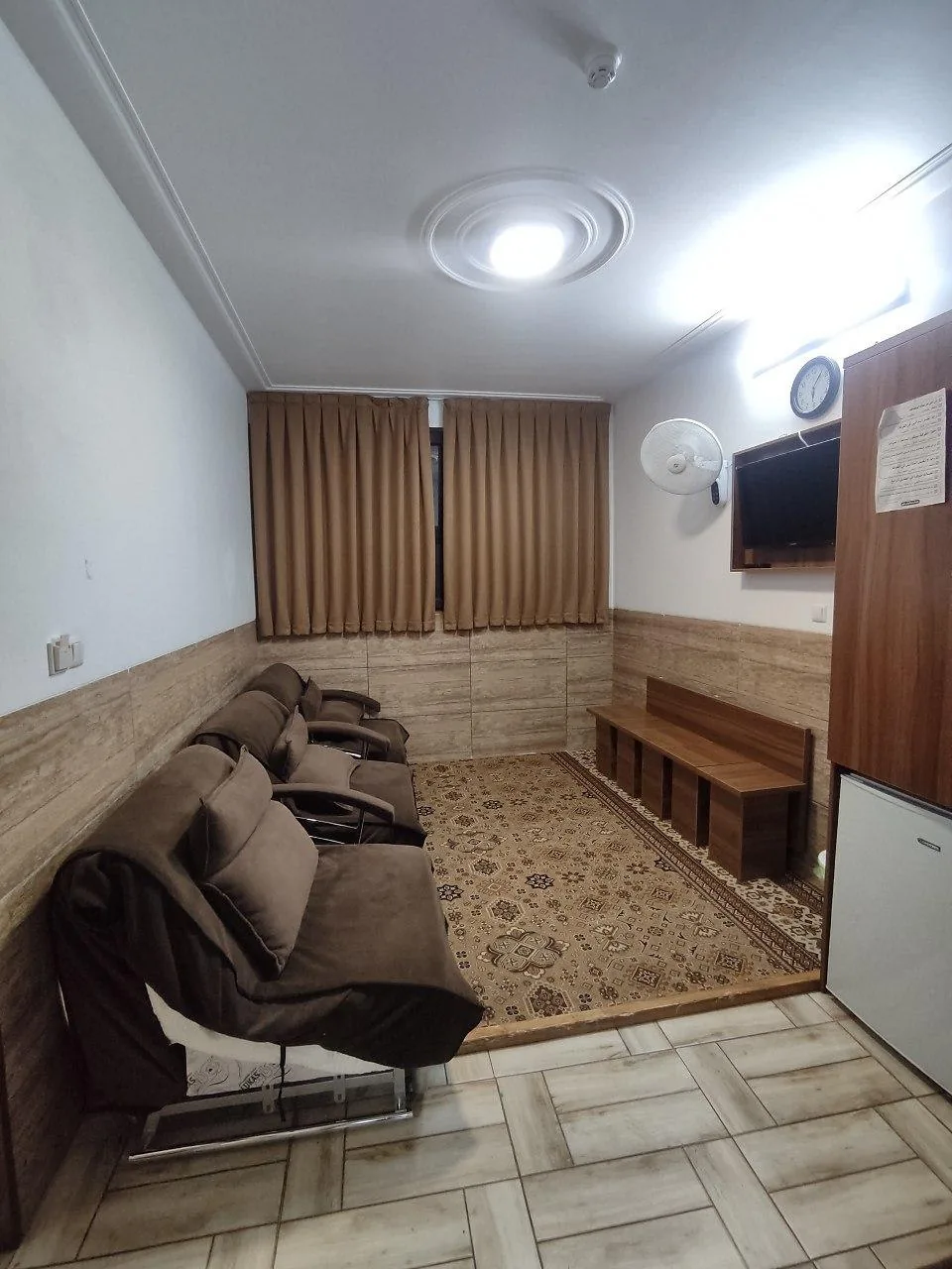 مهمانپذیر شفیع فندق