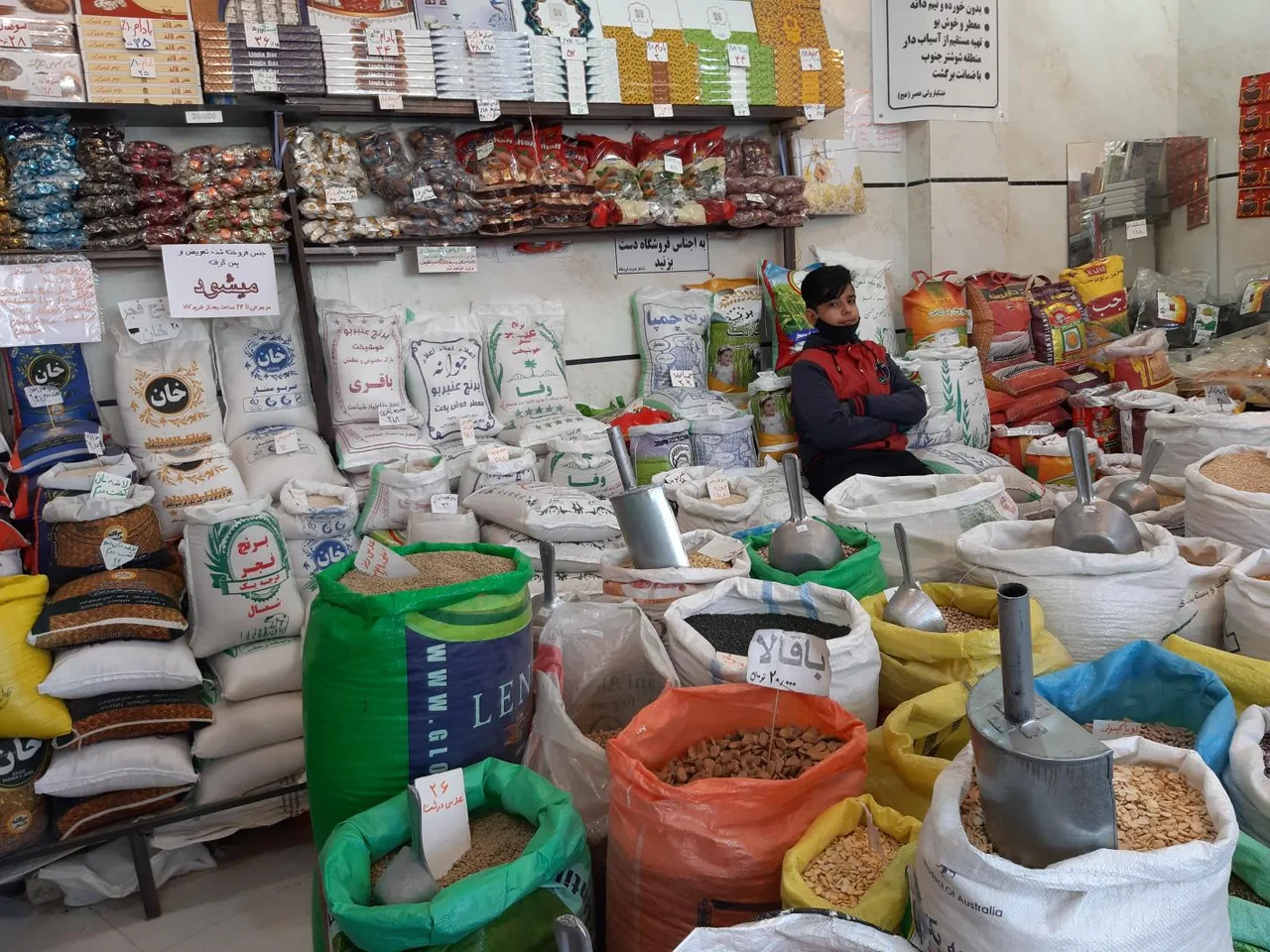 آجیل و خشکبار ولیعصر - تصویر 2