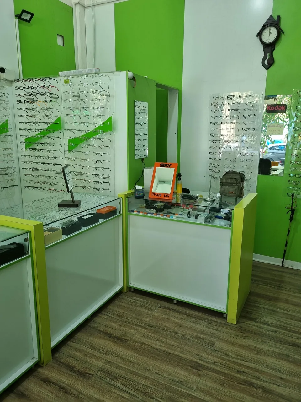 عینک ممتاز اصفهان - تصویر 2