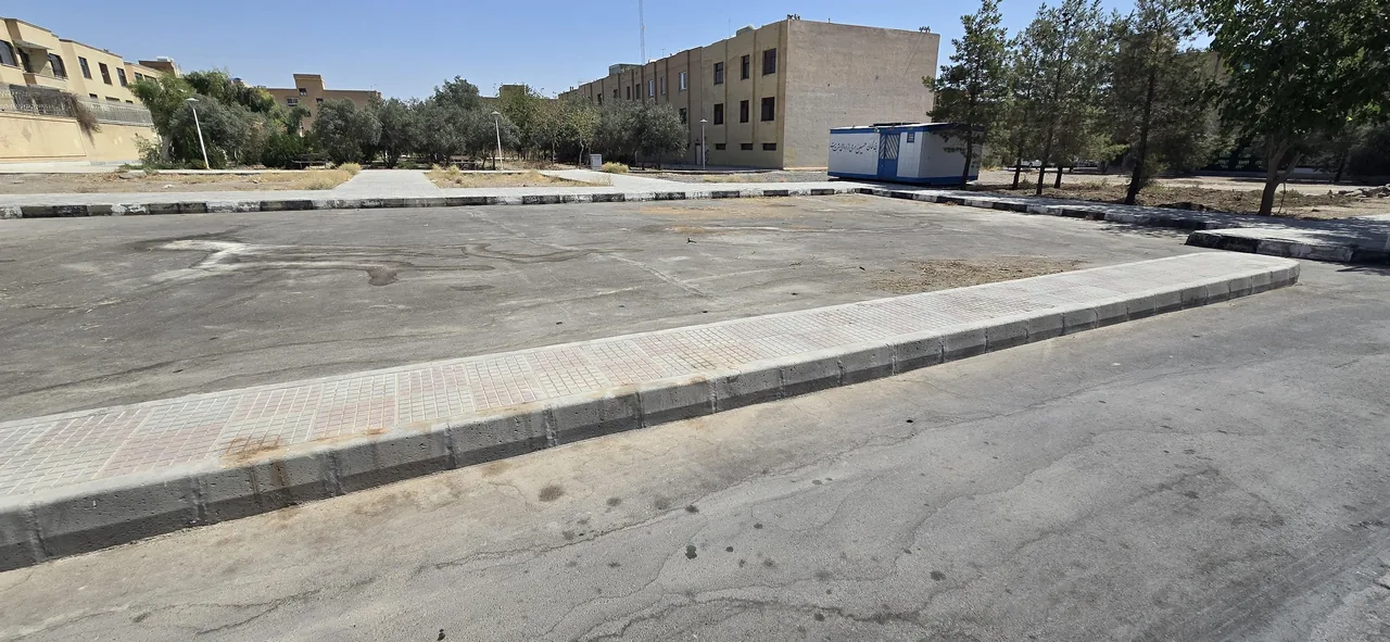 پارکینگ فرات عطشان - تصویر 2