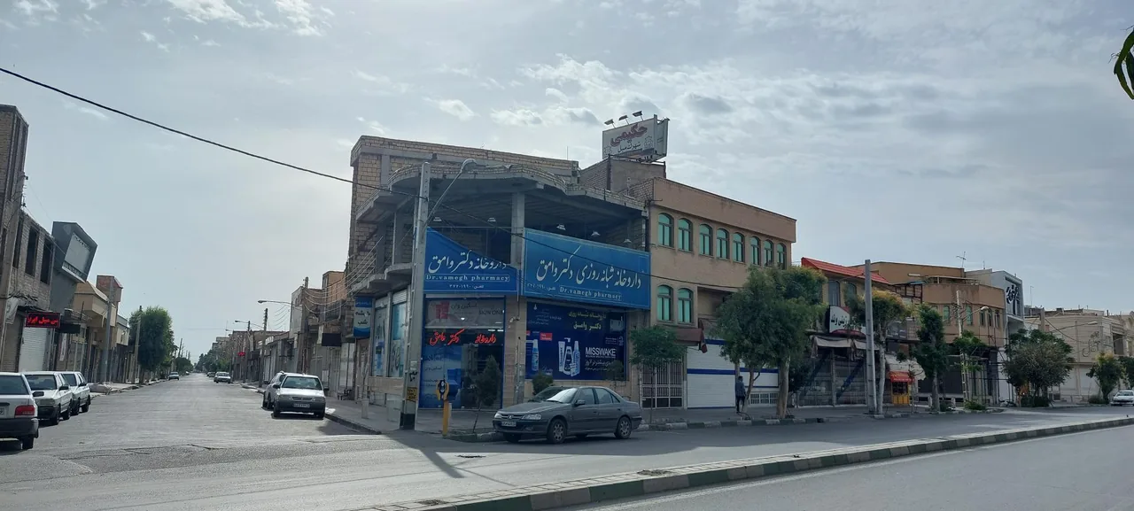 داروخانه شبانه روزی دکتر وامق - تصویر 2