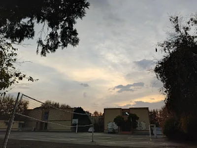 دبستان و راهنمایی مریم میرفخرایی