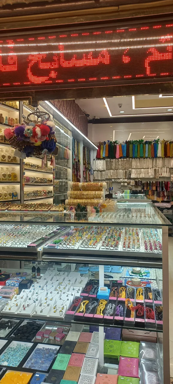 لوکس نقره ای