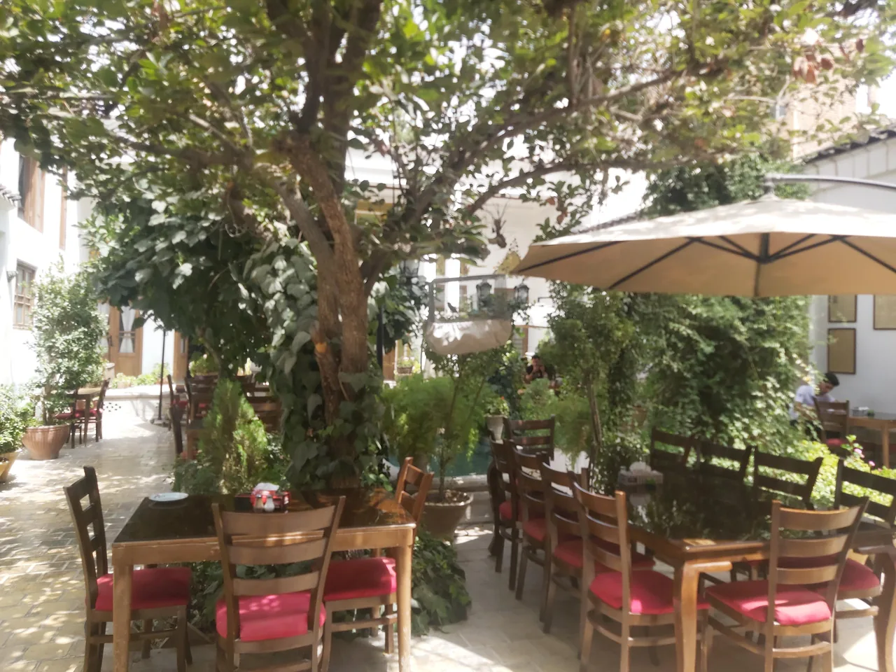 رستوران سنتی چهارنقش - تصویر 2