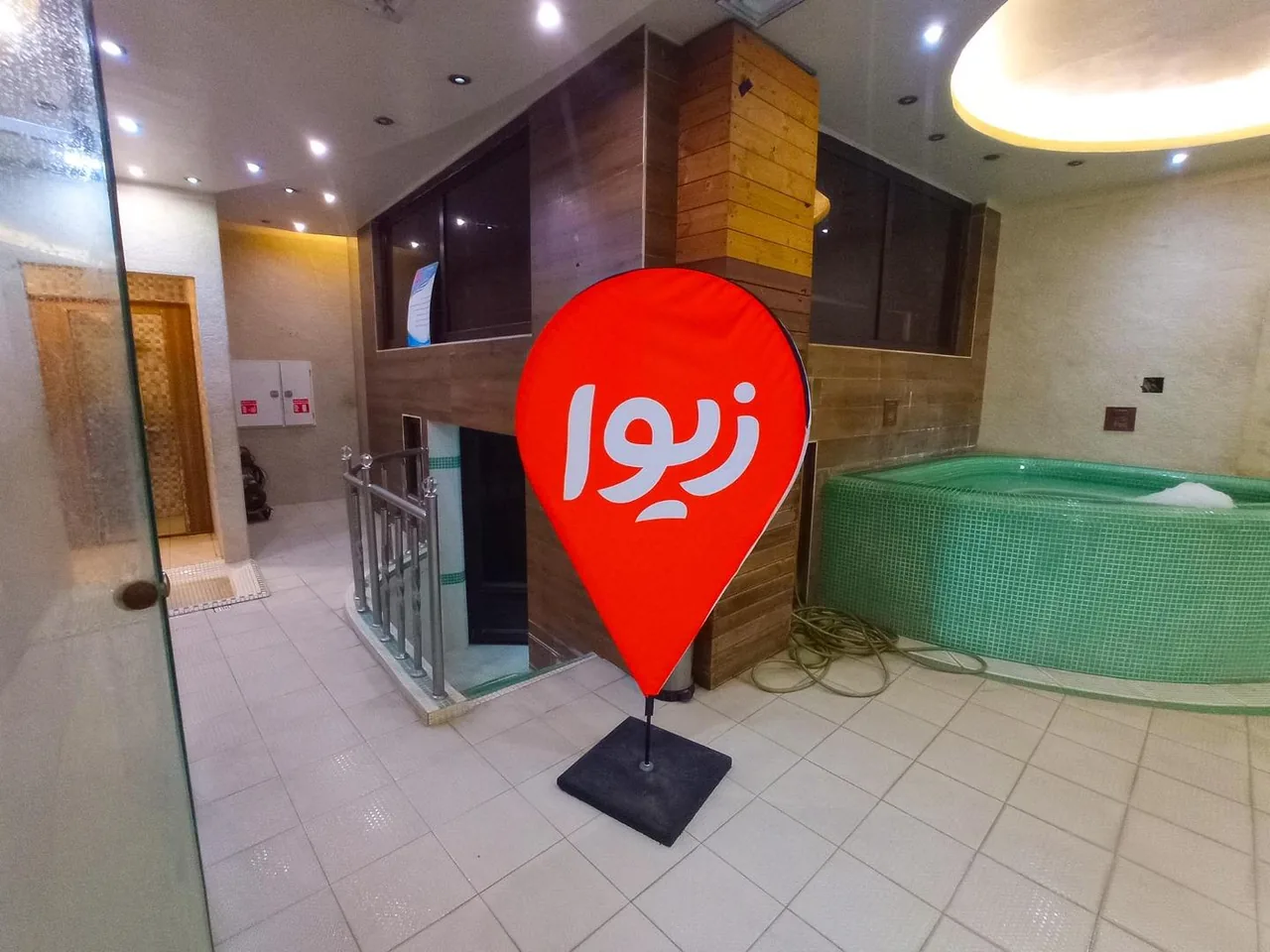 استخر هتل ملل - تصویر 3