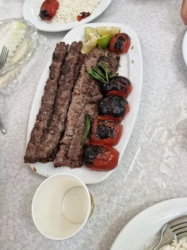 چلوکبابی حاج علی