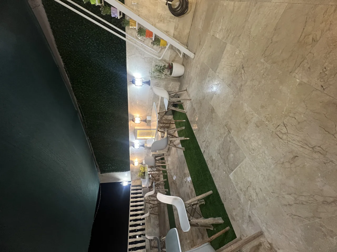 کافه رویال - تصویر 6
