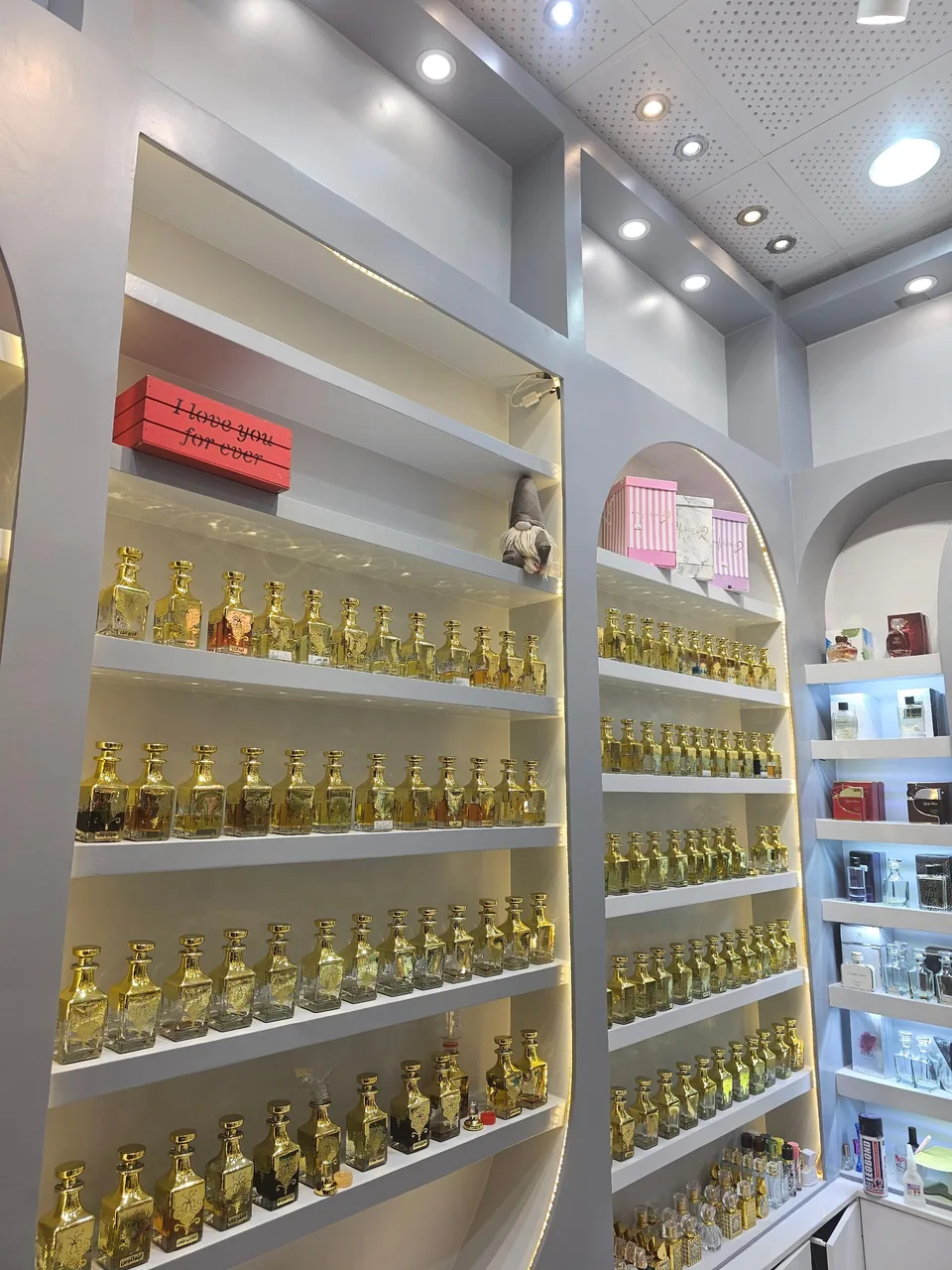 عطر و ادکلن کریشن - تصویر 4