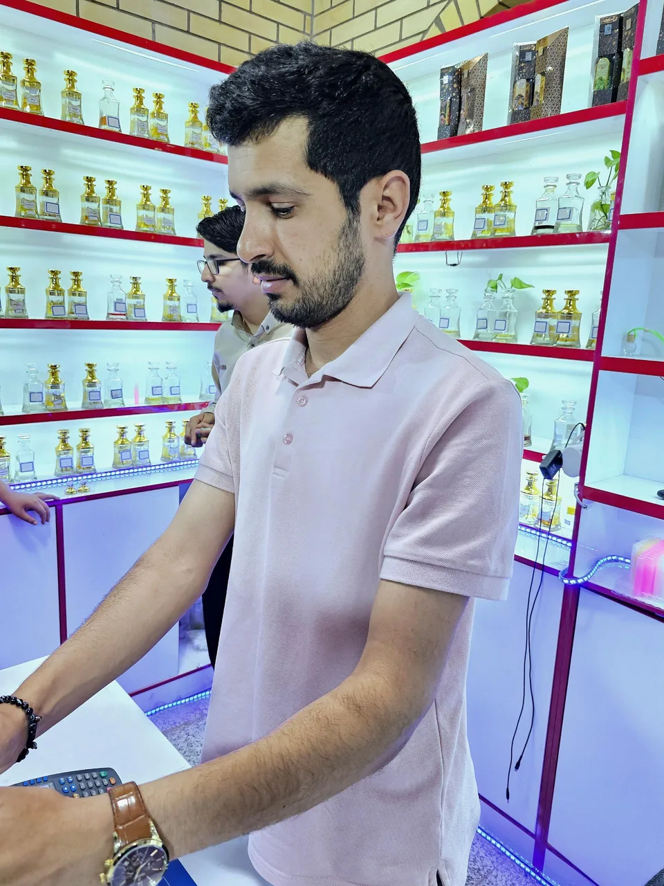 فروشگاه عطر طبیعی