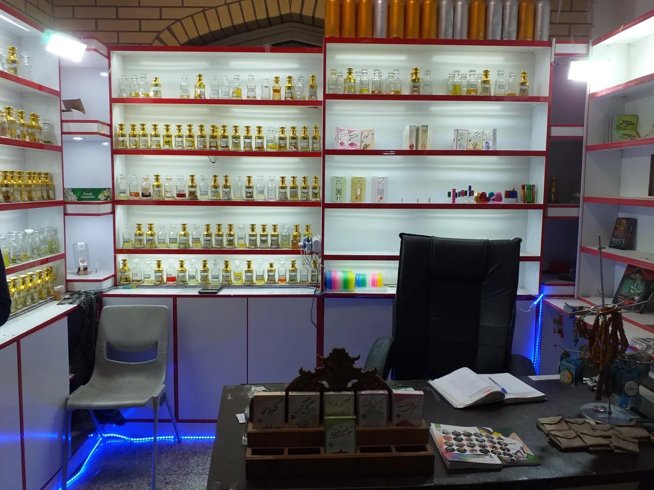 فروشگاه عطر طبیعی - تصویر 3