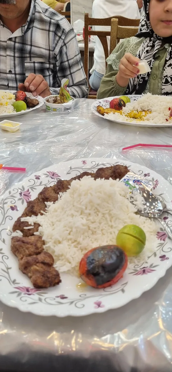 رستوران دماوند - تصویر 4