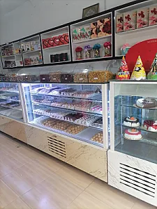 کیک وشیرینی مینا