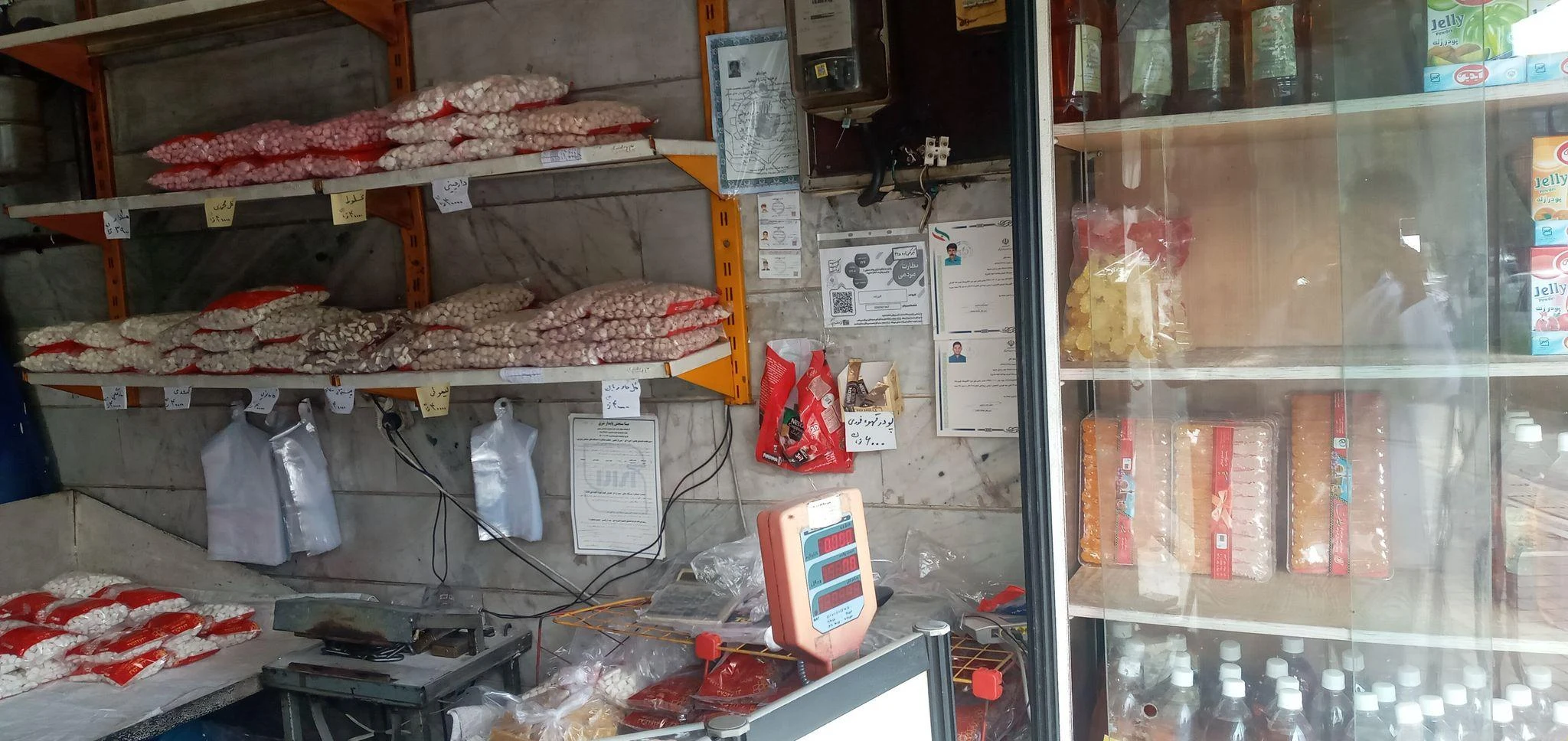 نبات و آبنبات اکبر زاده - تصویر 3