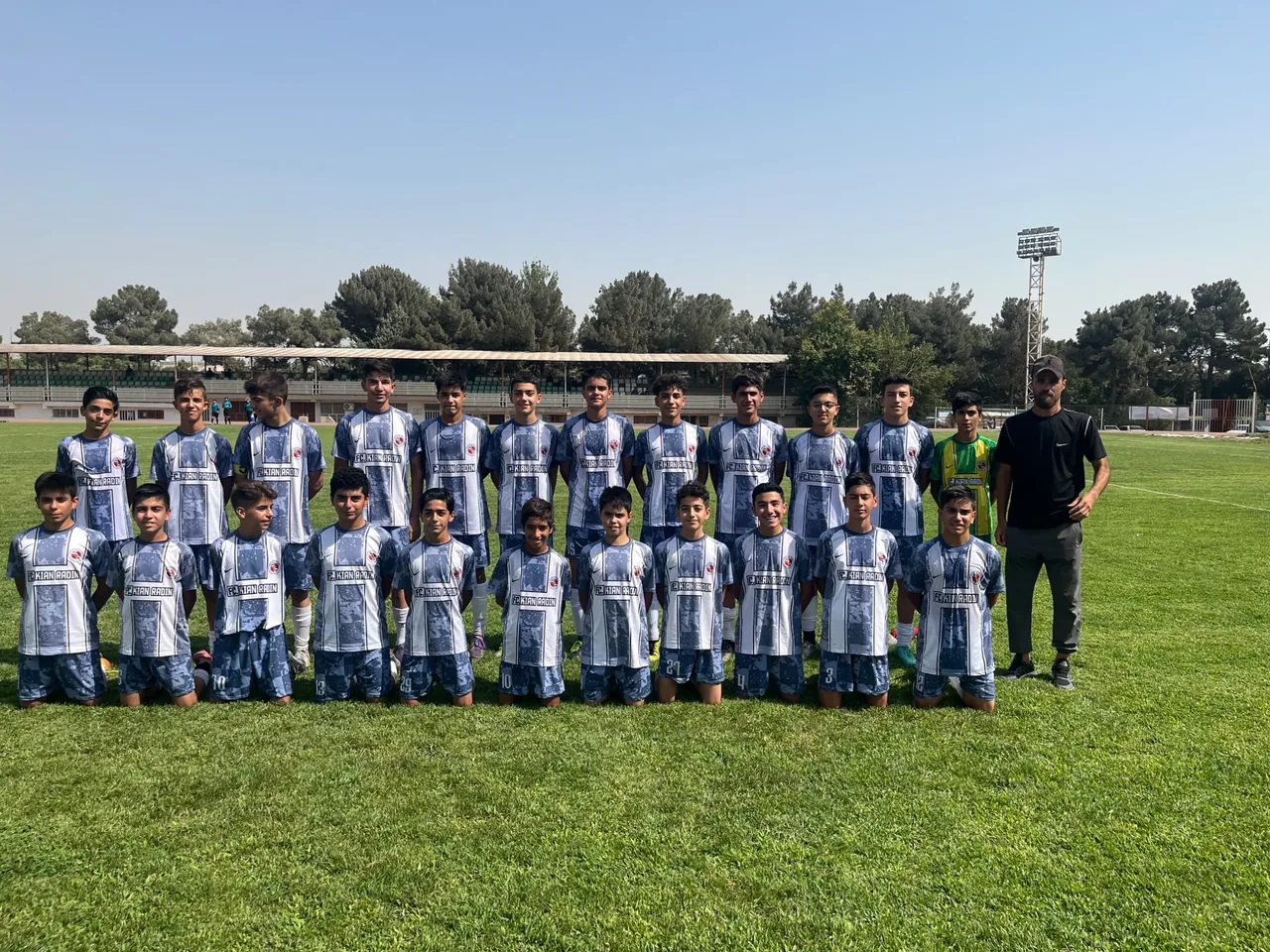 مدرسه فوتبال کیان رادین